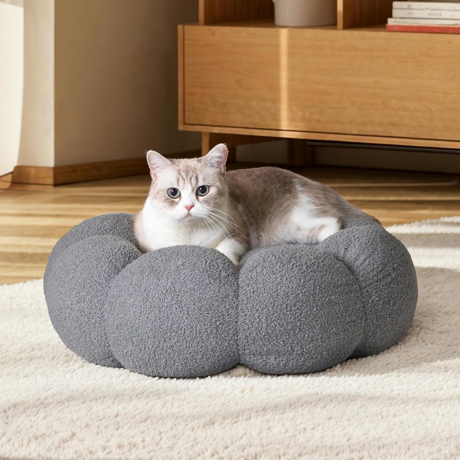 Round Teddy Sherpa Bed – Happy, Rested Pets